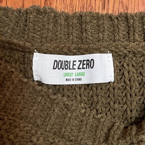 Double Zero Cropped Oversized Sweater - Picture 6 of 7